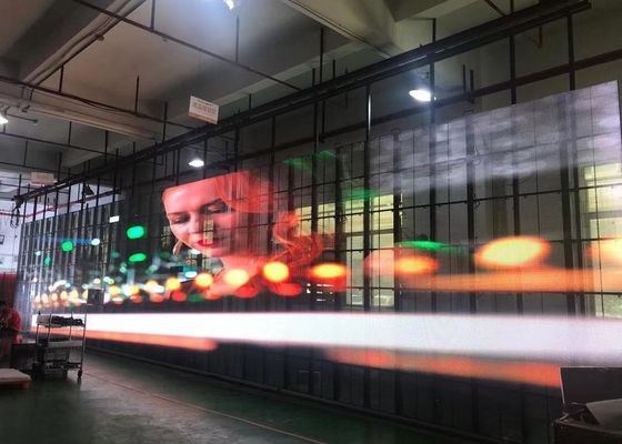 L'esposizione trasparente della tenda del ccc LED vede attraverso il video pannello per il centro commerciale